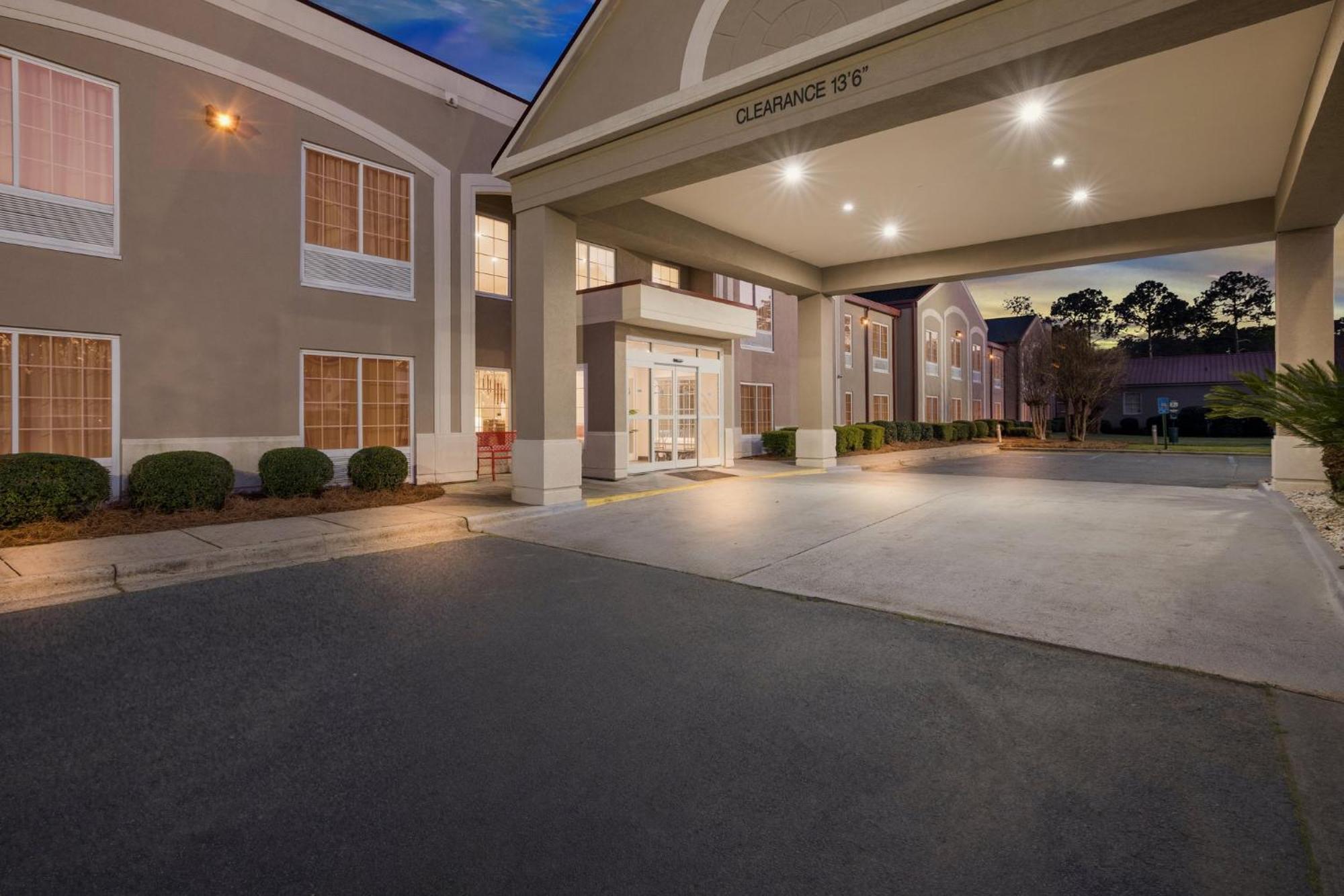 Red Roof Inn & Suites Albany, Ga Exterior photo