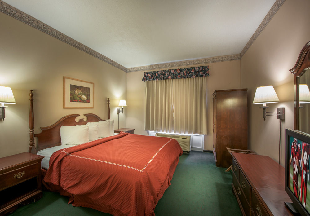 Red Roof Inn & Suites Albany, Ga Exterior photo
